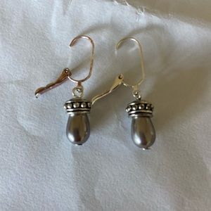 Cute trendy earrings that have never been worn